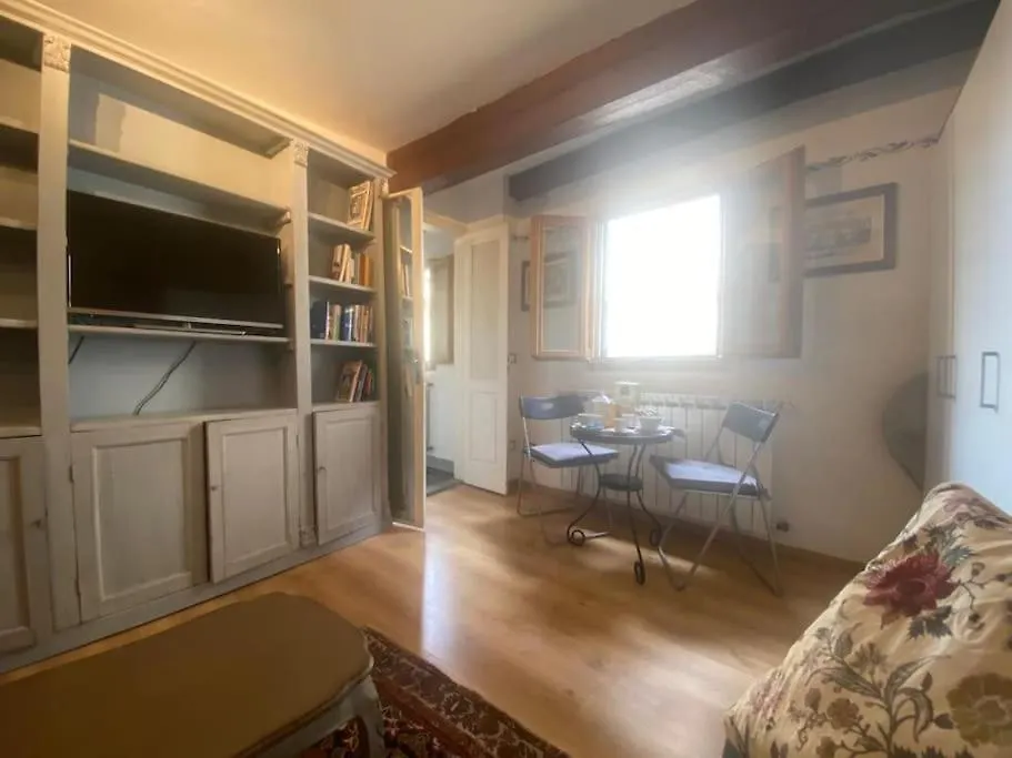 Ponte Vecchio Loft. Apartment Florence